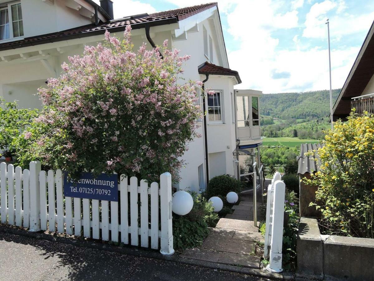 Appartement Haus Eisele à Bad Urach Extérieur photo